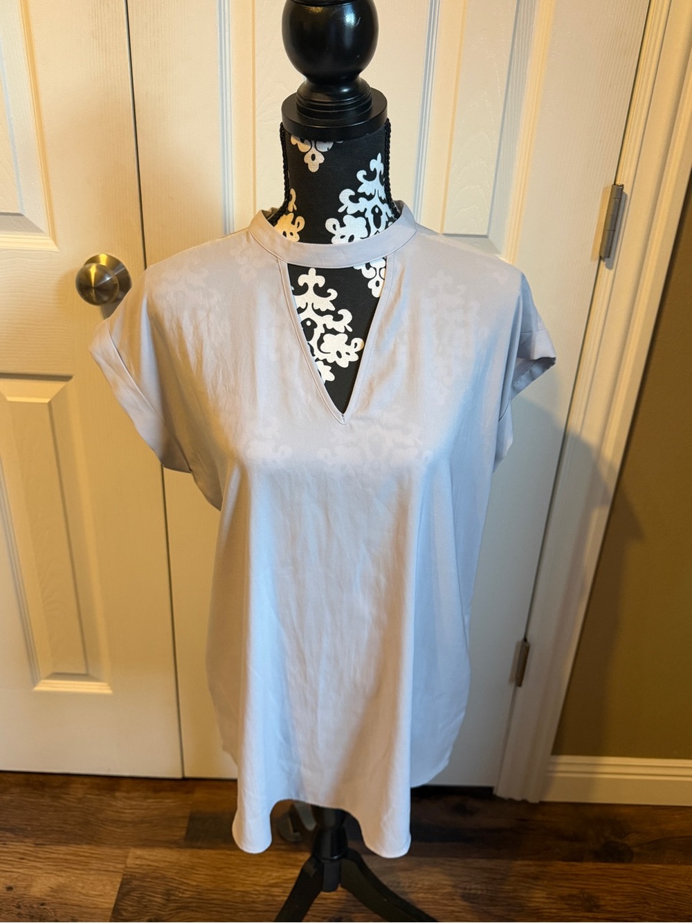 Women’s Gray Express Blouse Size Large